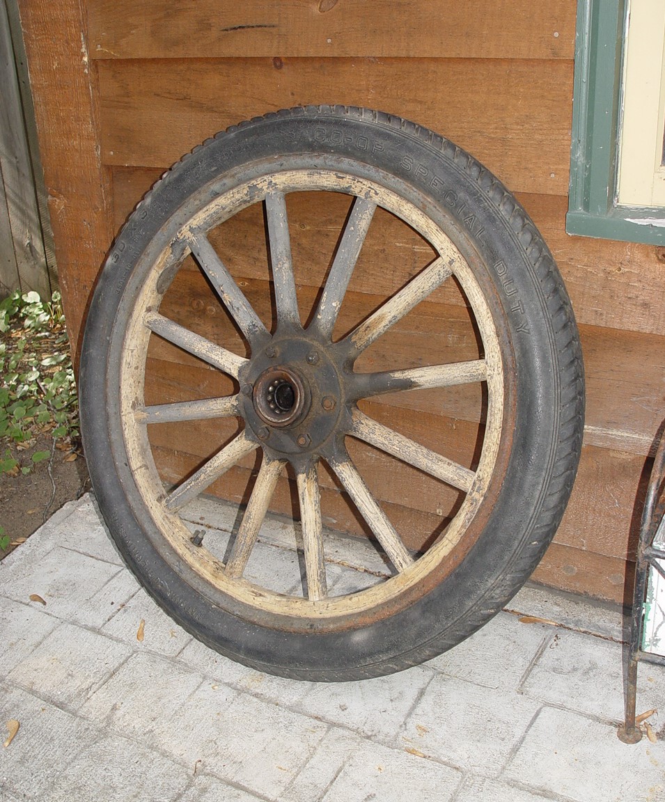 Model T Ford Wood Spoke Truck / Car
                                Wheel Tire ~ Gas & Oil Art