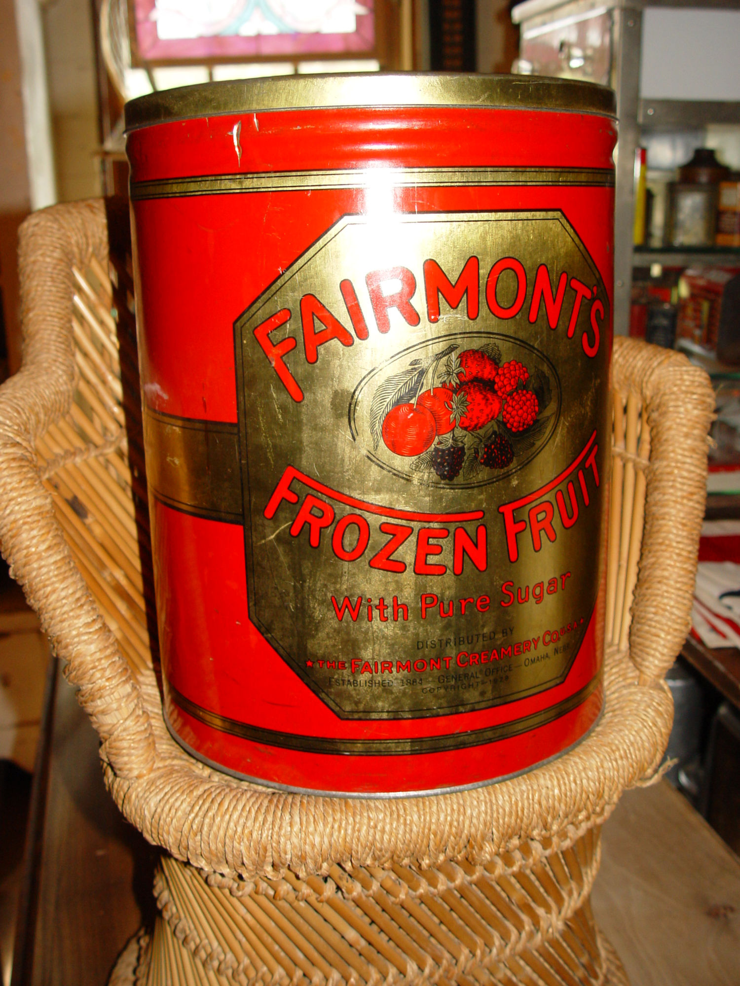 Vintage
                        Fairmont's Frozen Fruit Advertising Tin