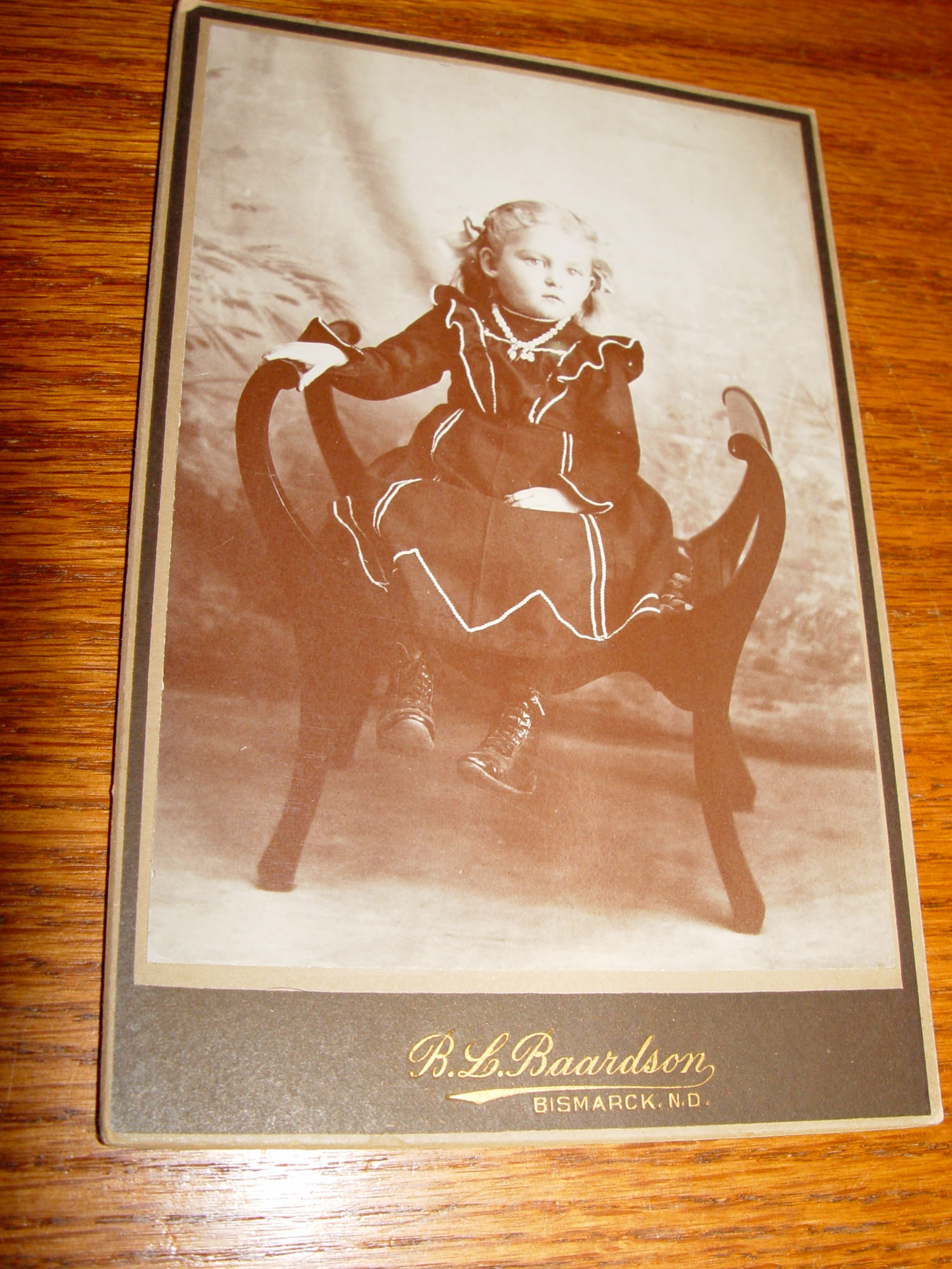 Viola Etter North Dakota;
                                        Bismarck, Cabinet Card
                                        Photograph
