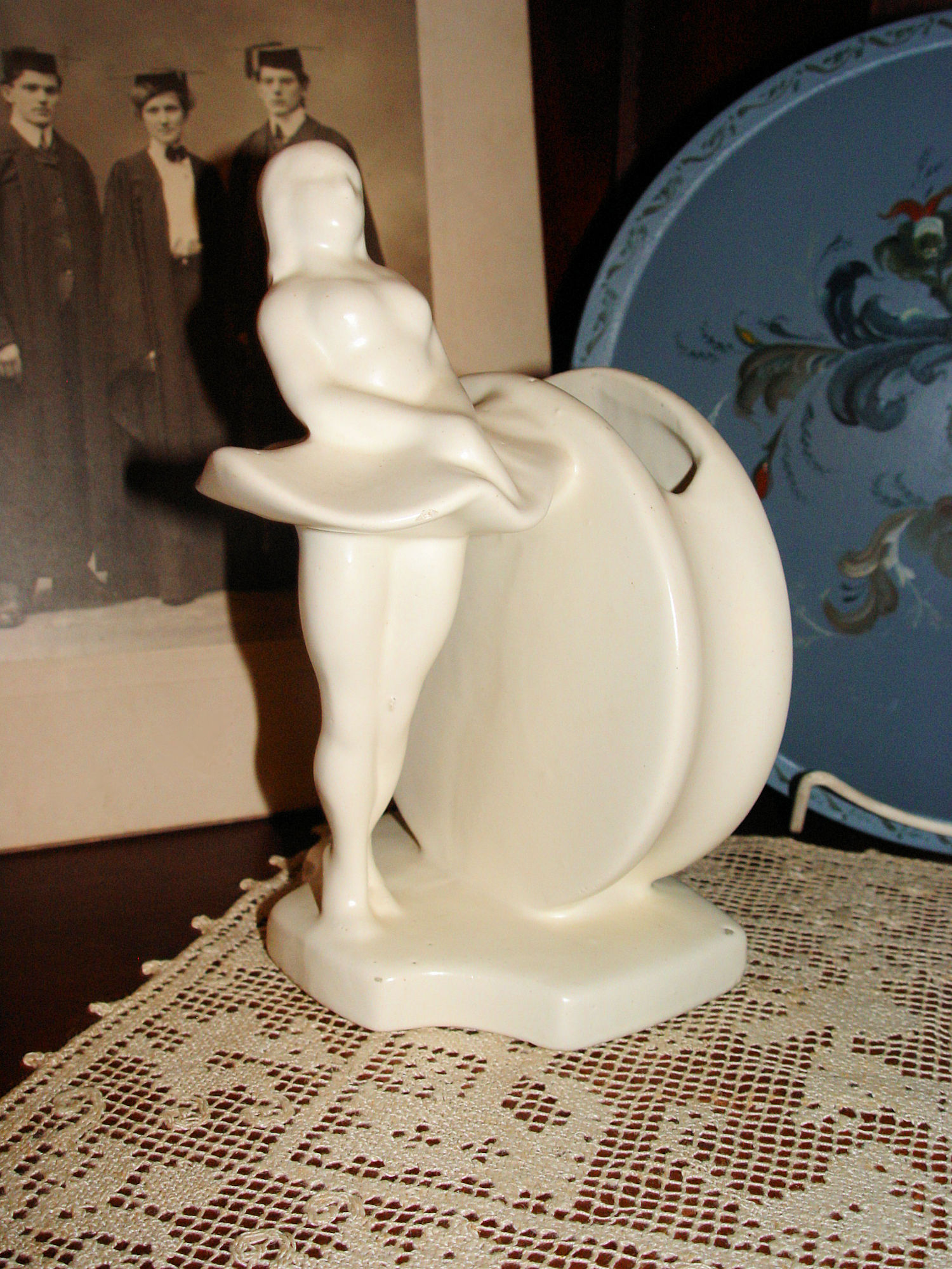 1940s Royal Haeger Art Deco
                                        Ballerina Dancer White Planter