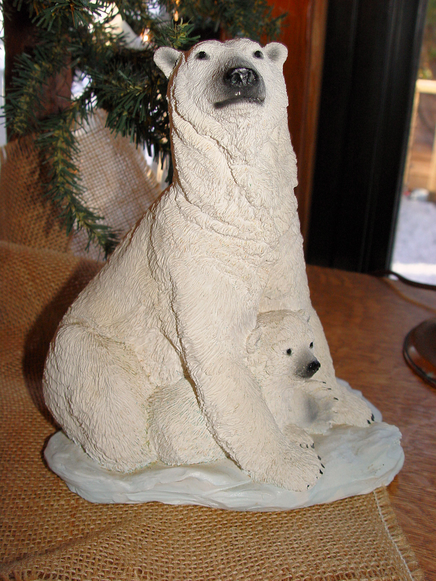 Vintage
                                        large Polar Bear Figurine -
                                        Santa Claus House North Pole