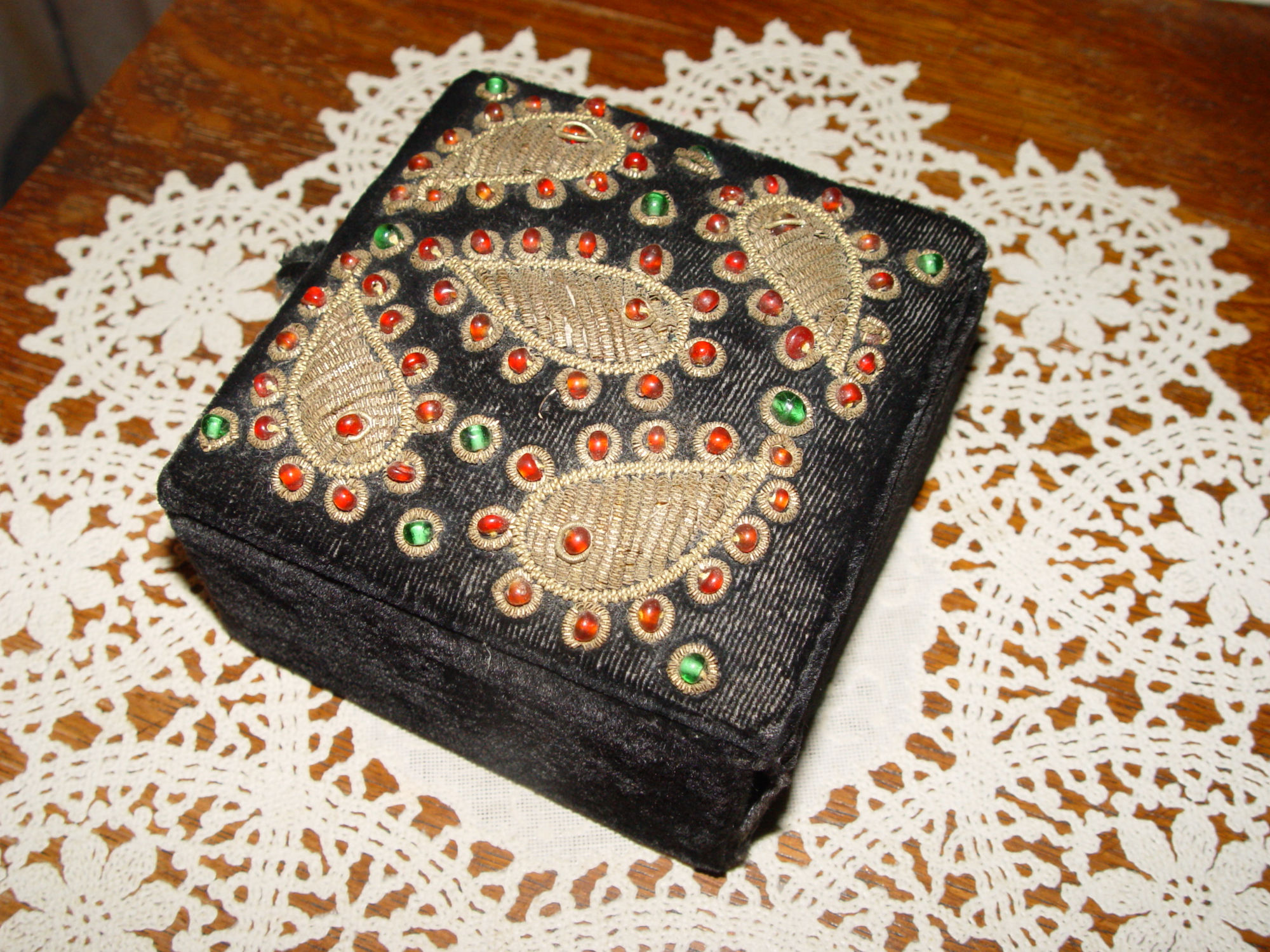 Early
                        20th Century Black Velvet Beaded Zardozi
                        Embroidered Jeweled Trinket Box