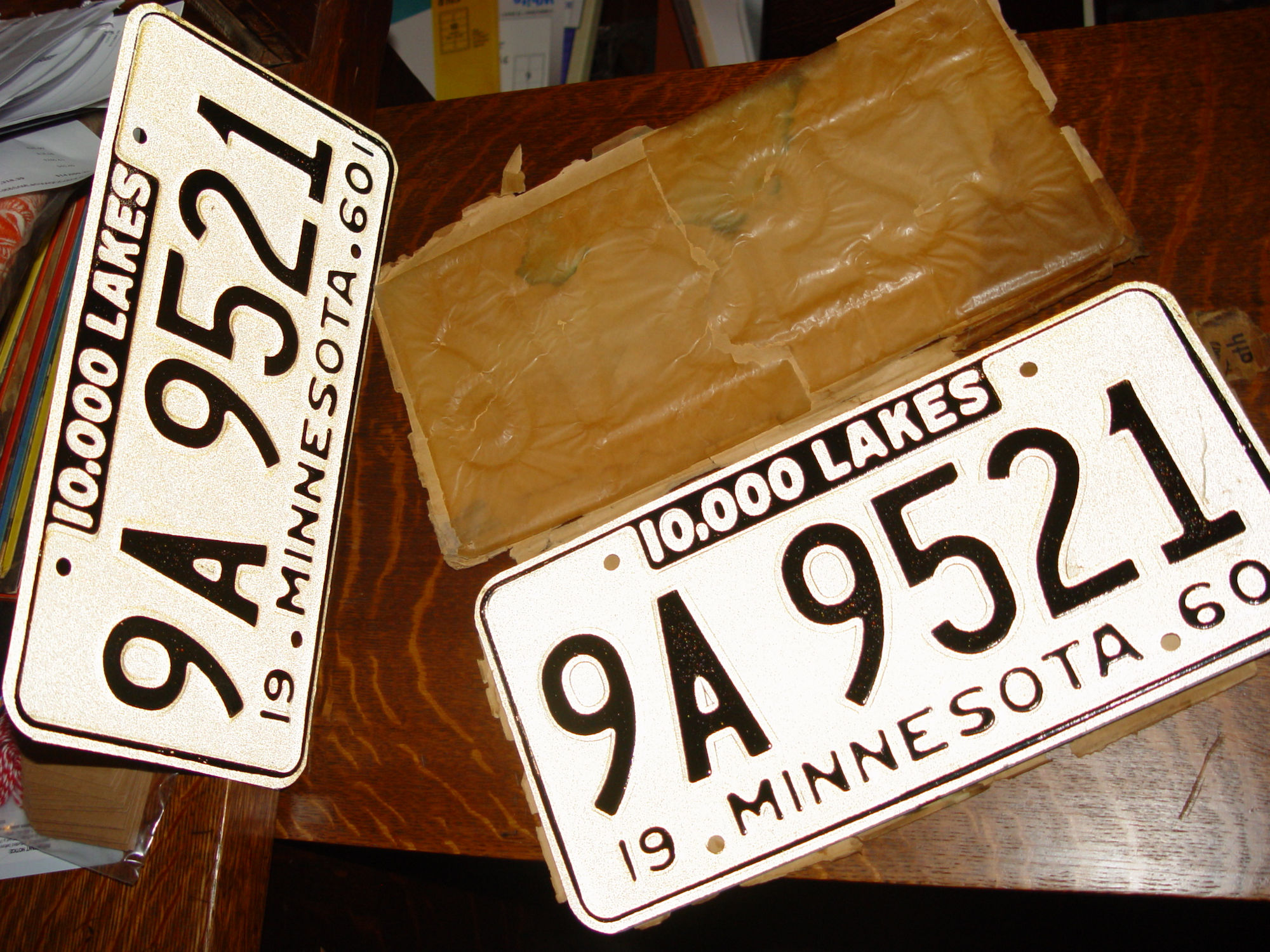 1960
                                Minnesota NOS License Plate Set Original
                                Mailer