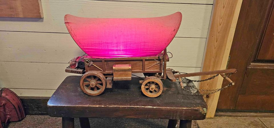 Vintage Wooden
                                                        Western Covered
                                                        Wagon Bar Lamp