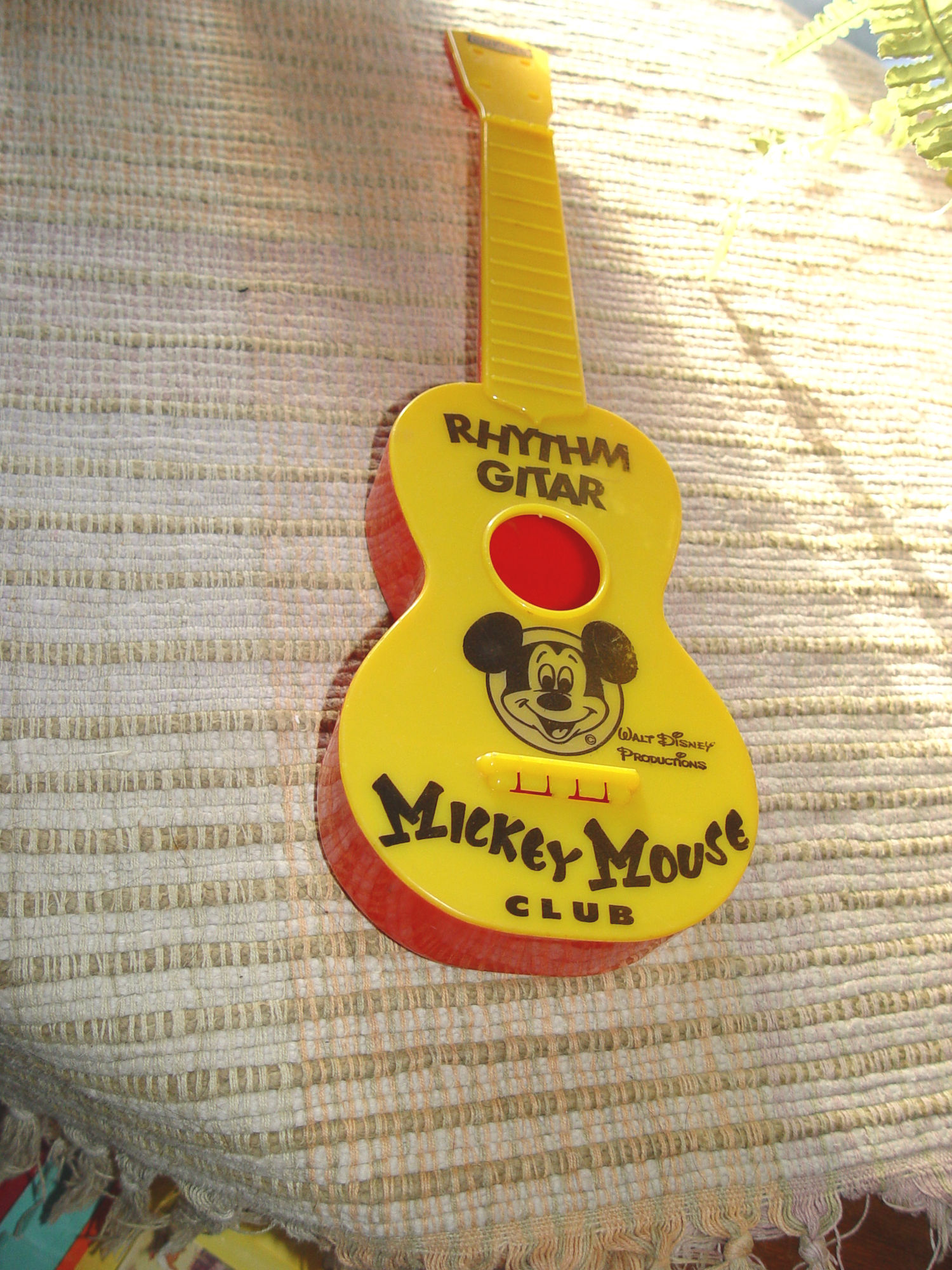 EMENEE Walt Disney Mickey Mouse Rhythm Guitar