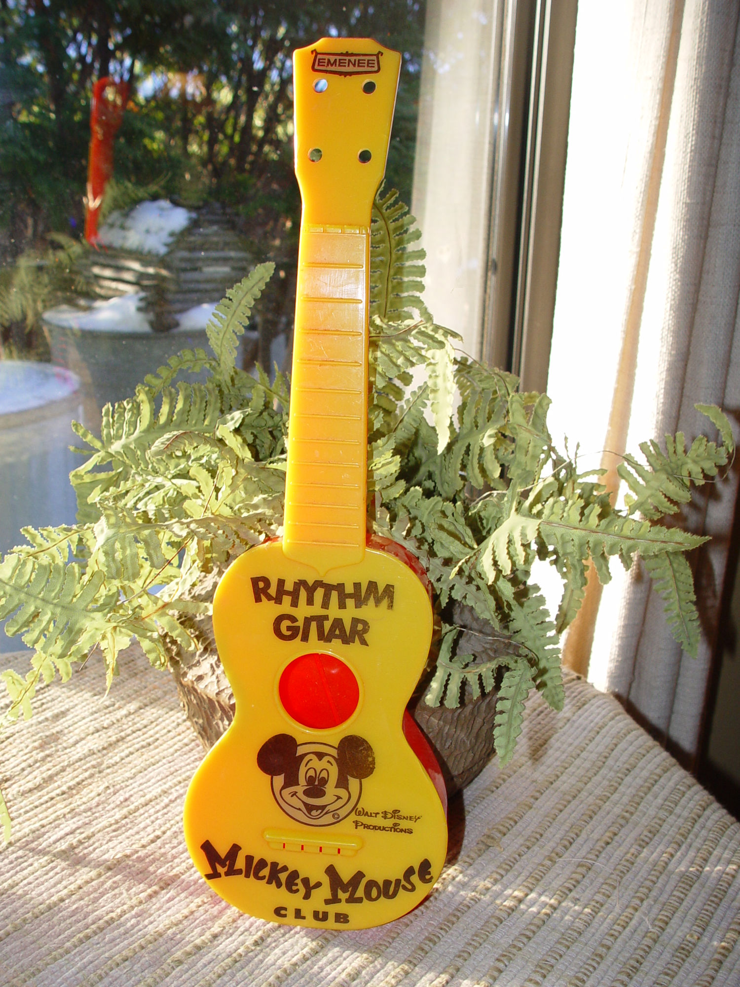 EMENEE Walt
                                        Disney Mickey Mouse Rhythm
                                        Guitar